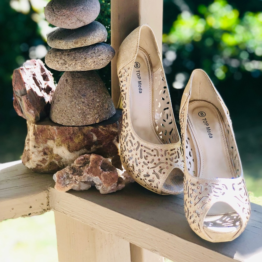 Top Moda Champagne Heels - Picture 2 of 7